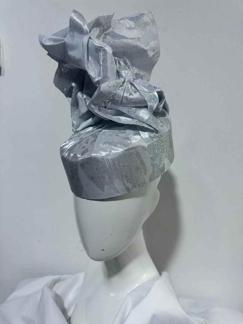 Structured silver MAYYISAH cap