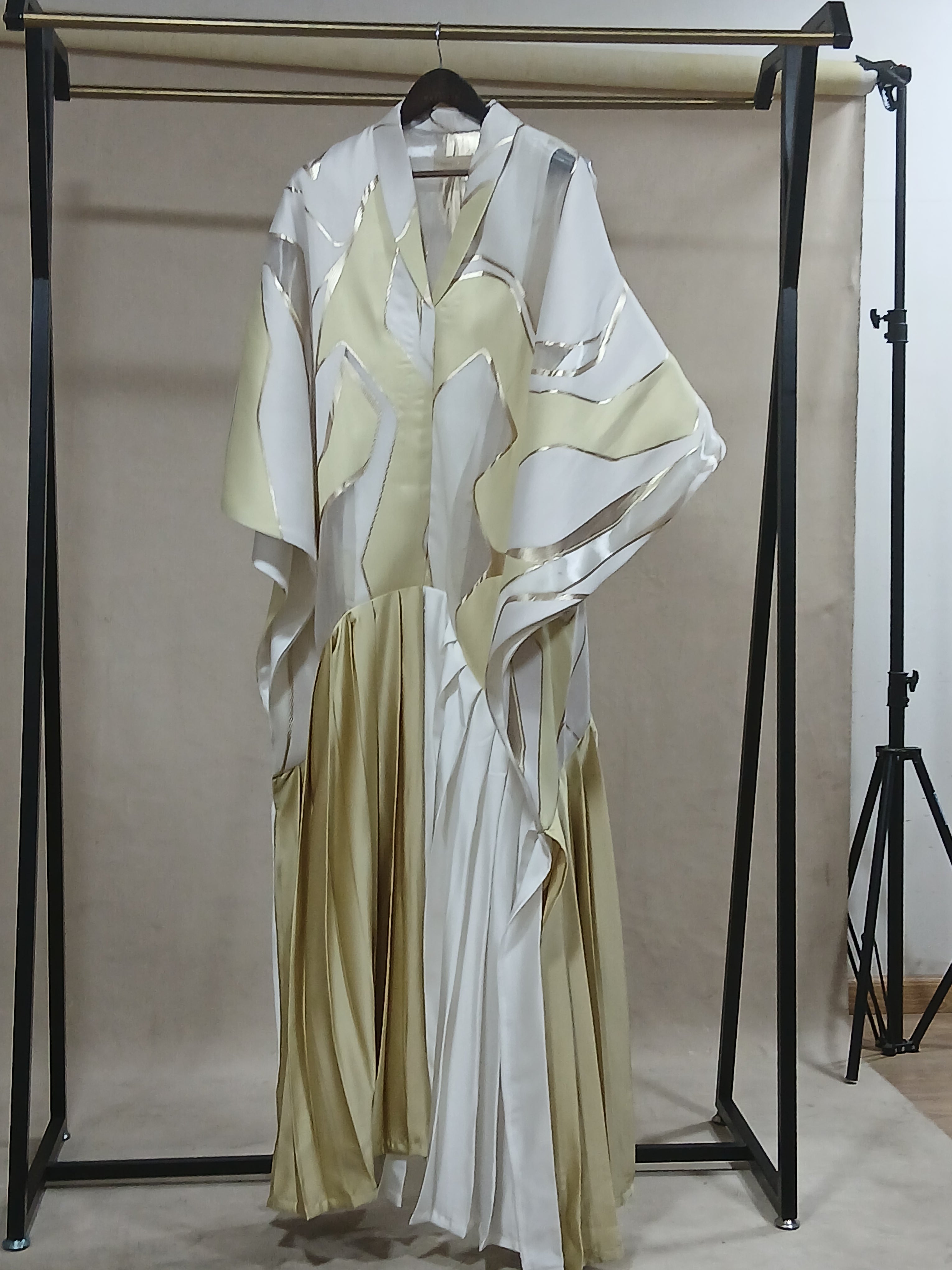 MAYYISAH kaftan textile detail