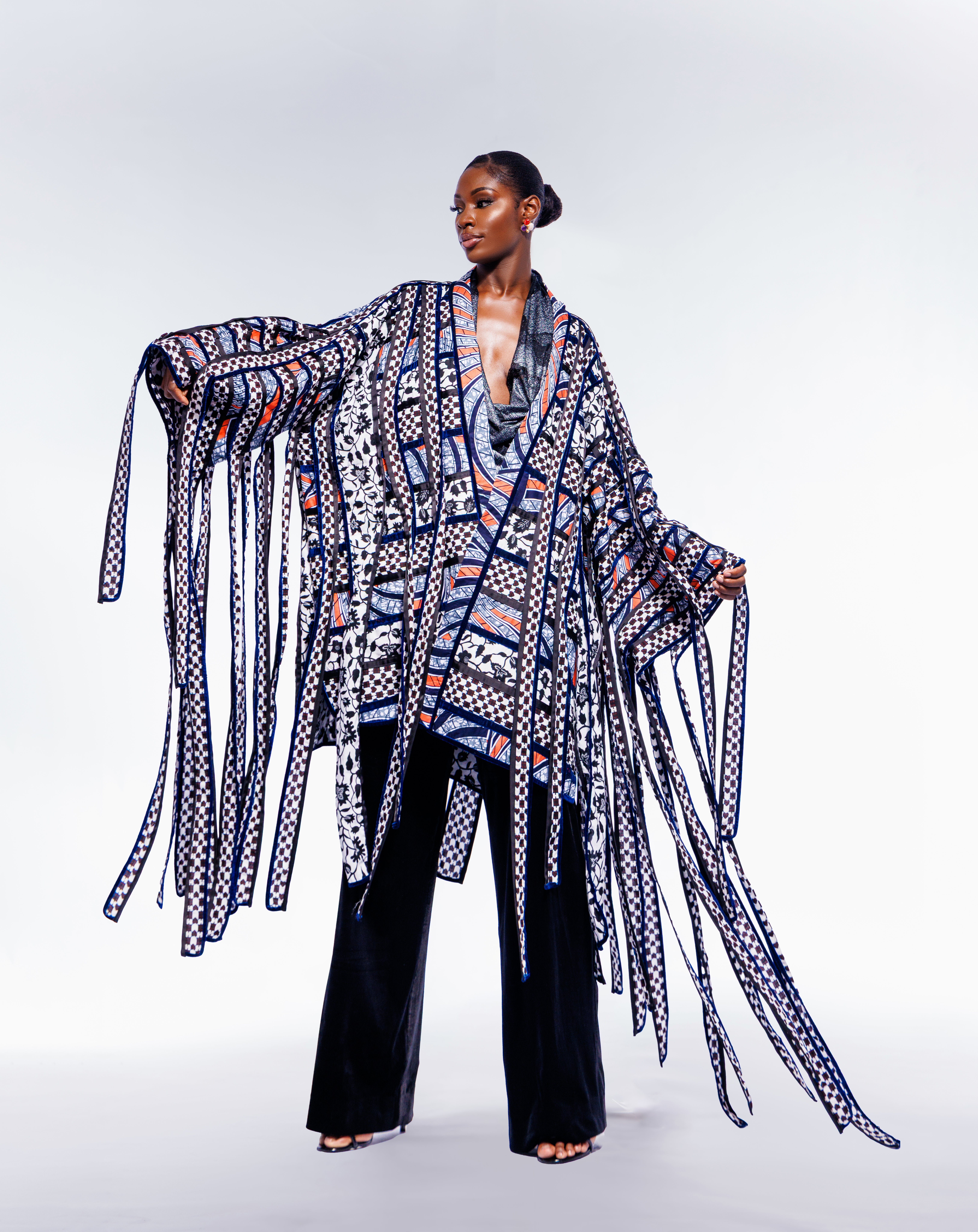 MAYYISAH couture kimono with metallic texture